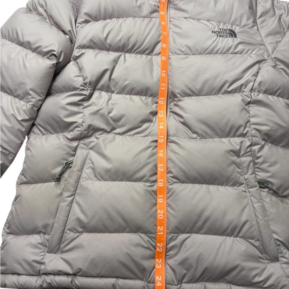 The North Face Women's purple 700 Puffer Jacket - Picture 3 of 8